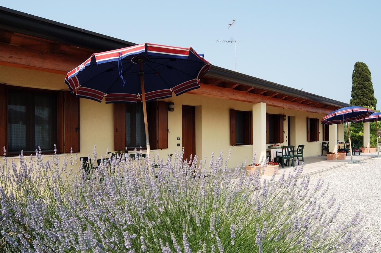 Palazzolo dello Stella Agriturismo Tenuta Regina - Glamping Luxury Lodges And Apartments מראה חיצוני תמונה